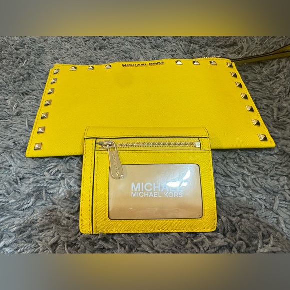 Michael Kors Wallets - Picture 2 of 3